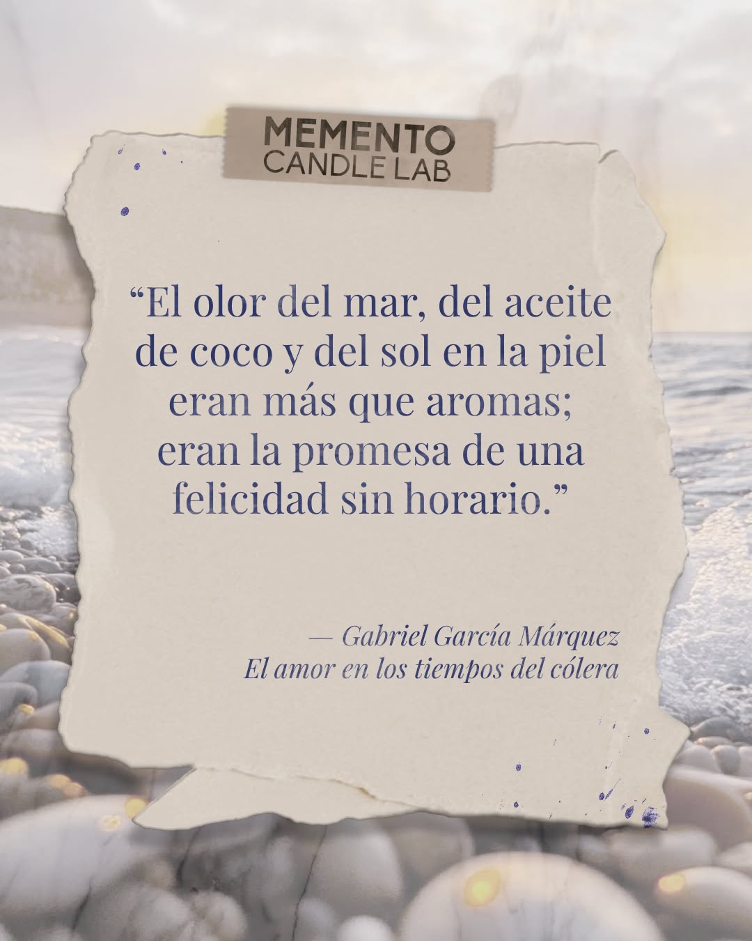 La promesa de una felicidad sin horario.
El mar, el sol en la piel, el aceite de coco…Nuestra vela Vacaciones en el Trópico encapsula el recuerdo sensorial de esos días lentos, cálidos e infinitos.Inspirada en El amor en los tiempos del cólera, este aroma es una invitación a detener el tiempo y dejar que el verano viva en casa, todo el año.🌴☀️🌊#mementocandlelab #vacacioneseneltropico #velasaromaticas #veranoenunavela #recuerdosensorial #aromasdelverano #hechoamano #minimalismo #decoracionsensorial #ritualcotidiano #olfactivememory